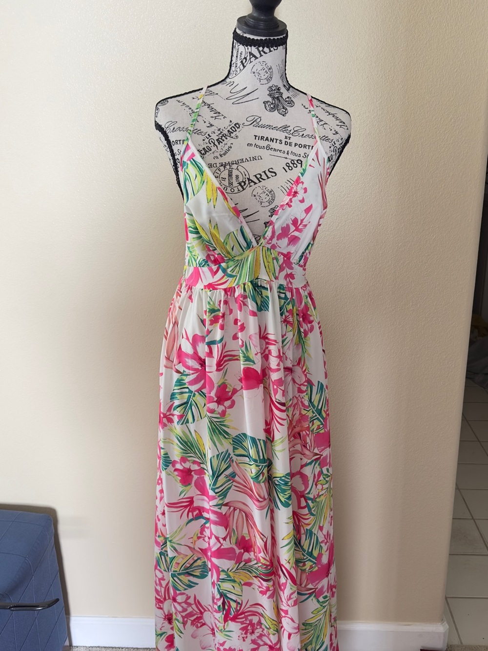 Floral V-Neck Maxi Dress in White & Pink